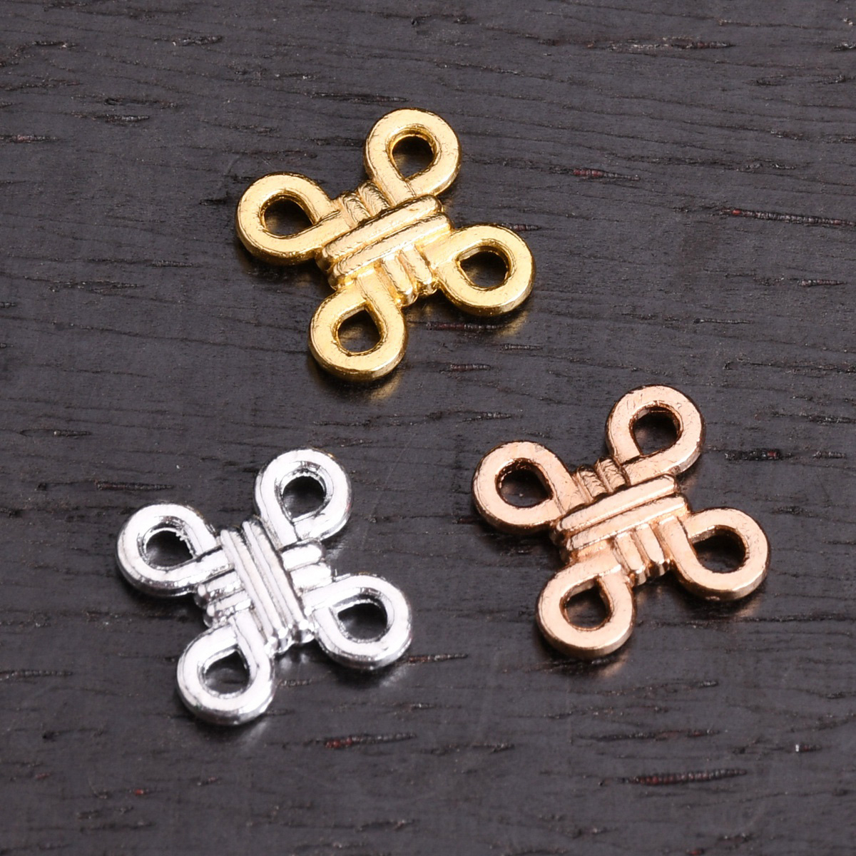20 Stück Kreuzknoten-Form, 12  – Jewelry Making Knots Bewertung und Preis